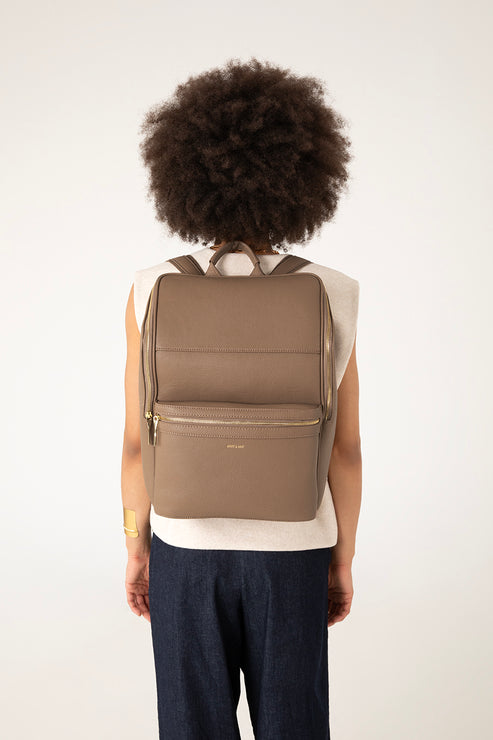 REMI Vegan Backpack – Grain | Color: Toffee - variant::toffee