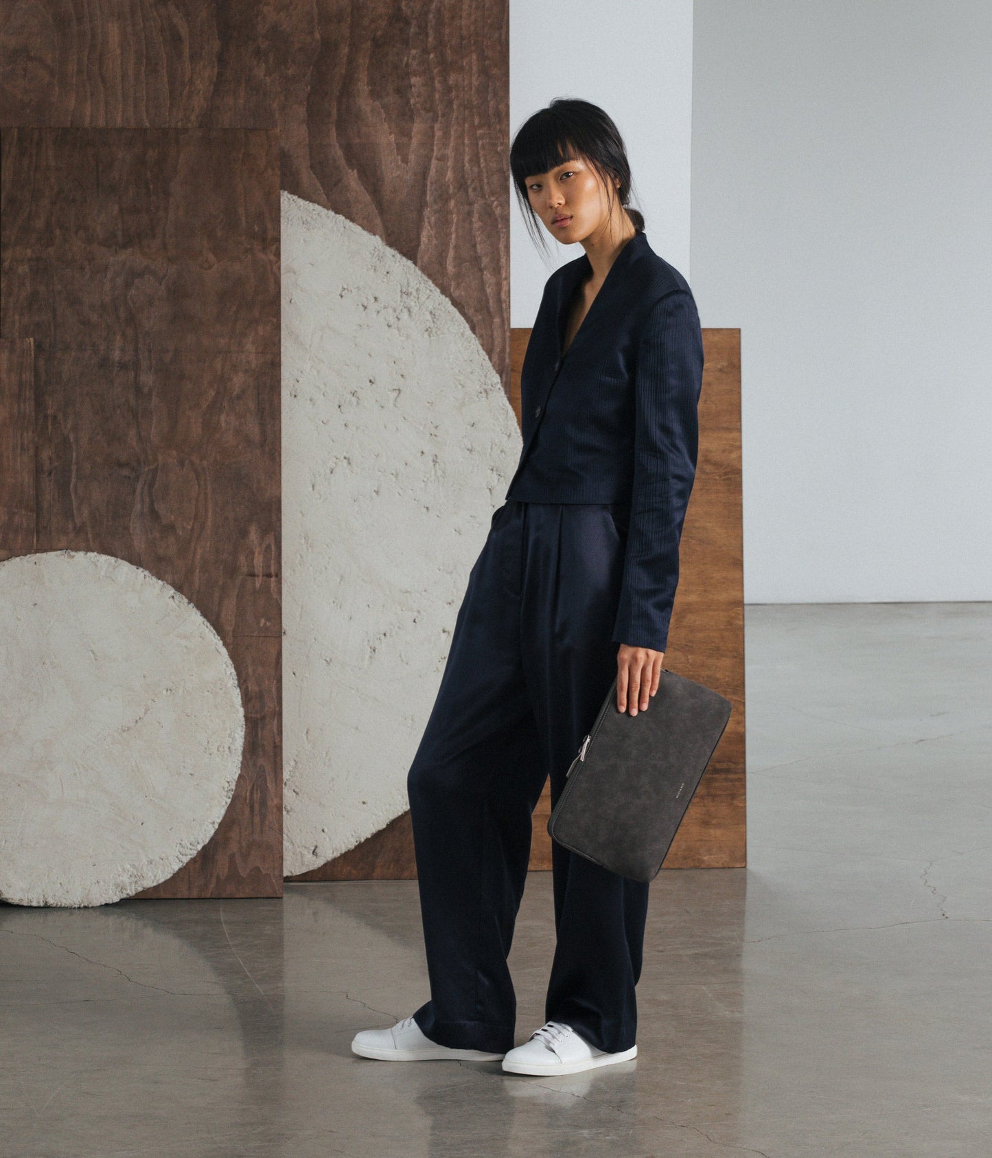 variant:: red -- harper suede red