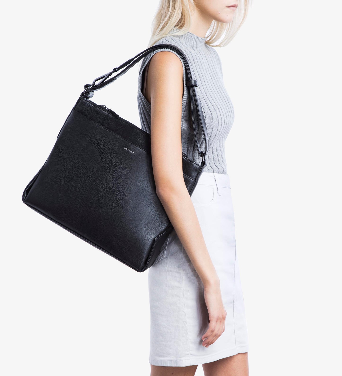 variant:: black -- jorjalg dwell black