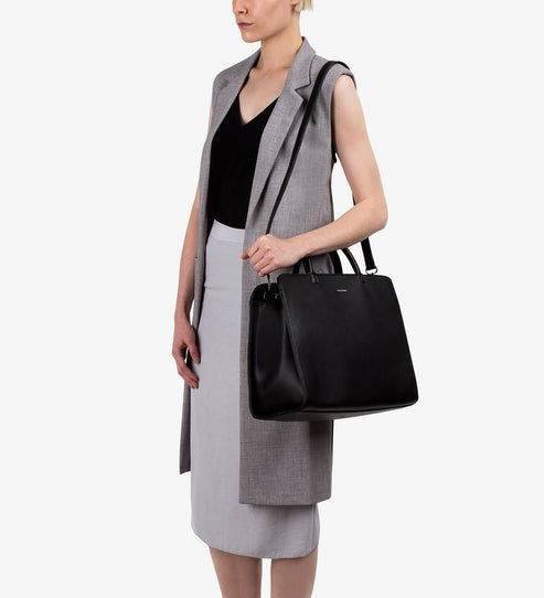 variant:: black -- tia loom black