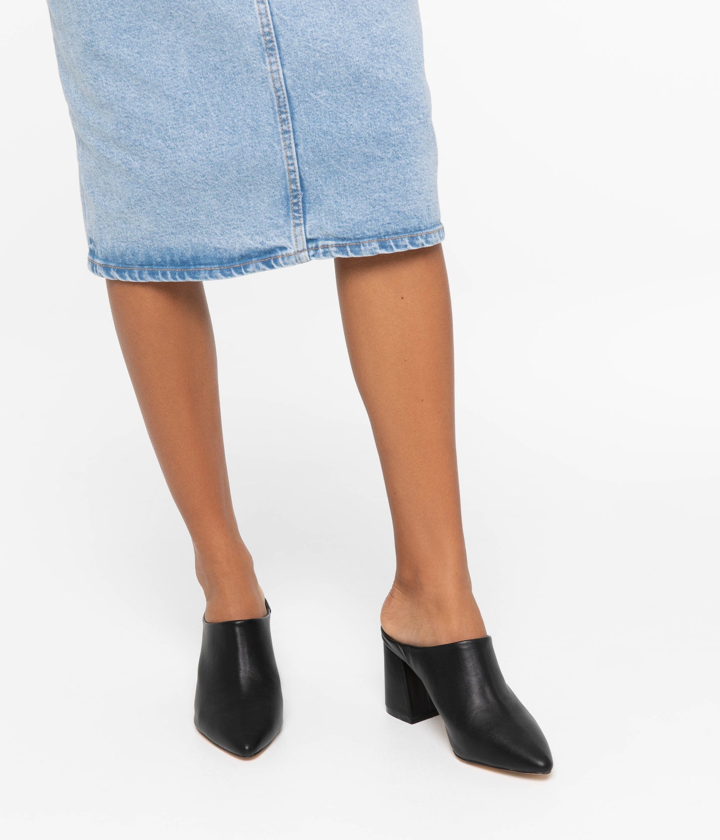 variant:: suede -- joan shoe suede