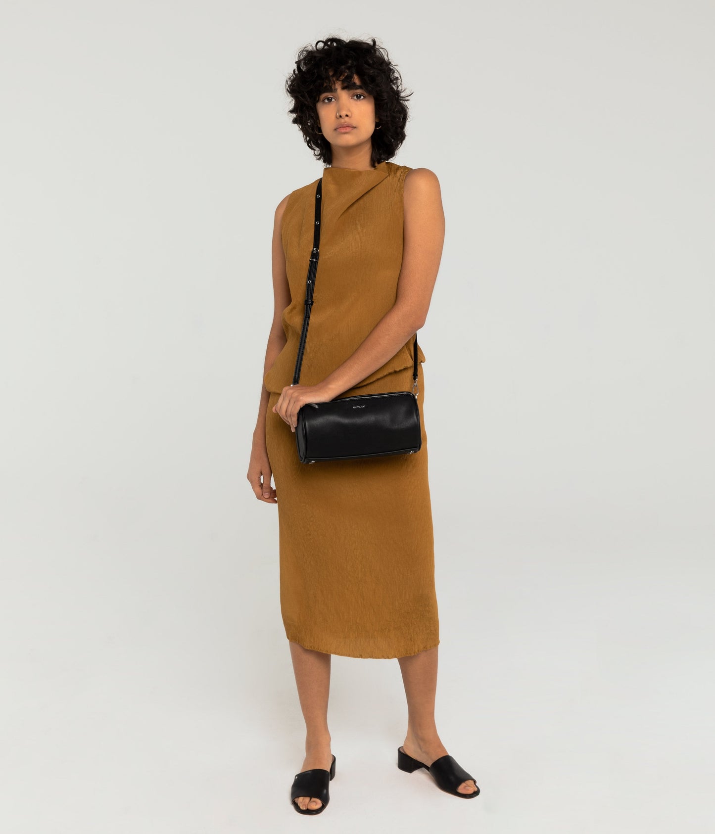 SEOUL Vegan Barrel Satchel - Loom | Color: Black - variant::blacks