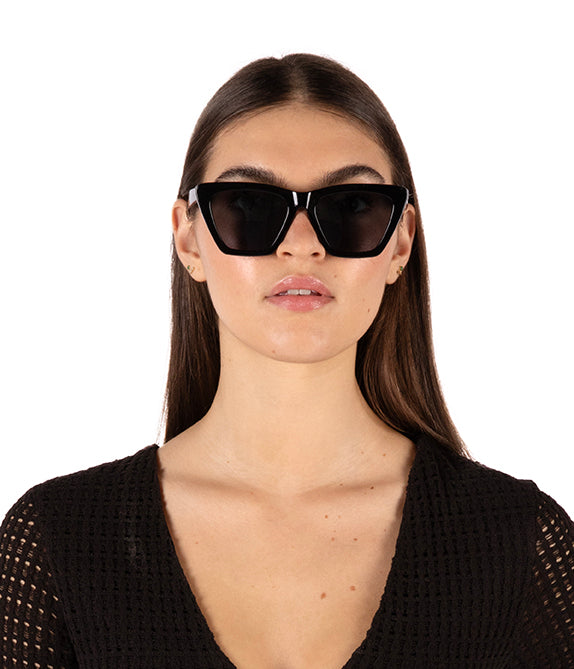 LIDIA Classic Sunglasses | Color: Black - variant::black
