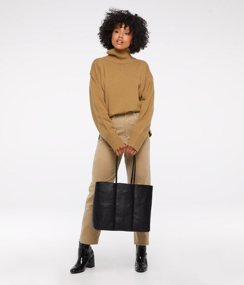 variant::black -- hyde dwell black