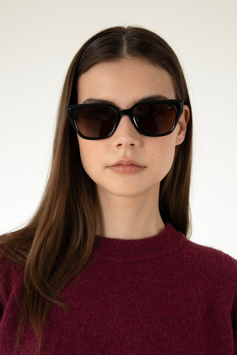 Asuna Sunglasses | Color: Black - variant::black