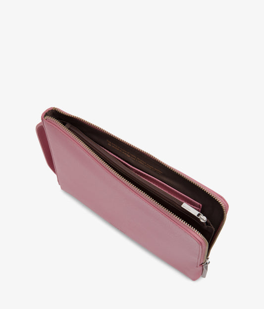 SEVALG Large Vegan Travel Wallet - Vintage | Color: Pink - variant::berry