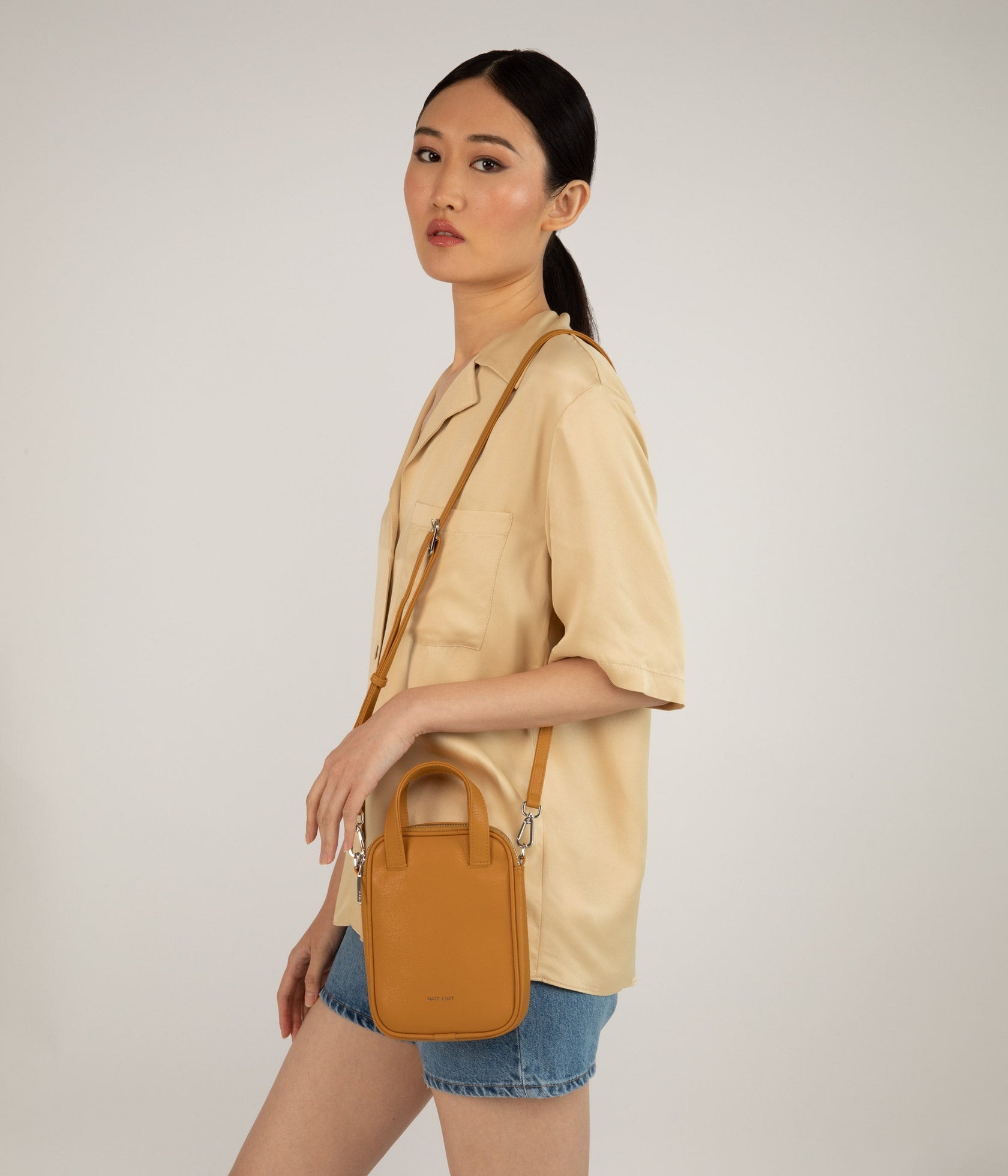 Gala Arbor Crossbody Bag - Dragonfruit